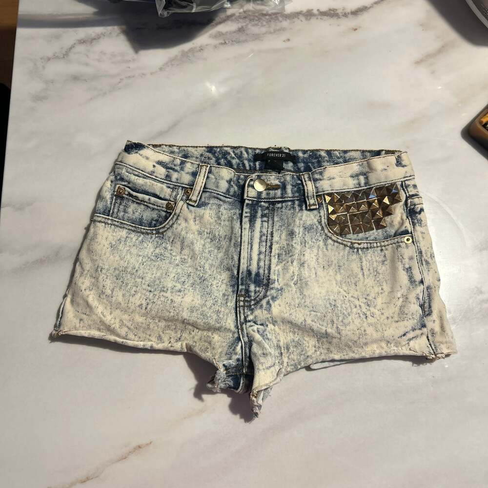 Forever 21 Acid Wash Distressed Denim Shorts with Pyramid Studs